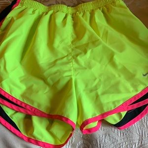 Nike shorts size medium